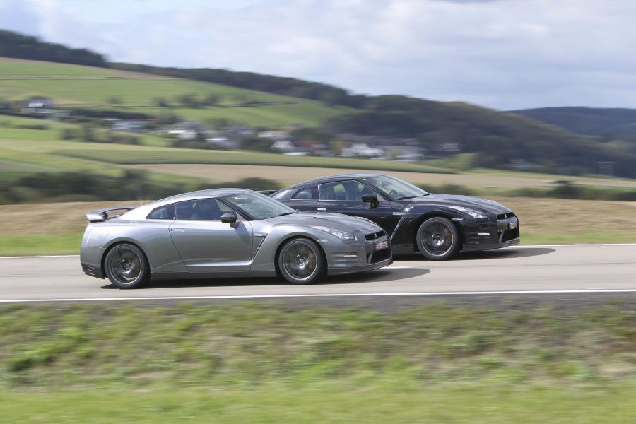  Nissan GT-R 2013 года  (EU) (фото 61 из 69)